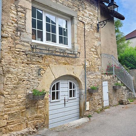 Le Petit Cocon De Chateau Chalon Eksteriør billede