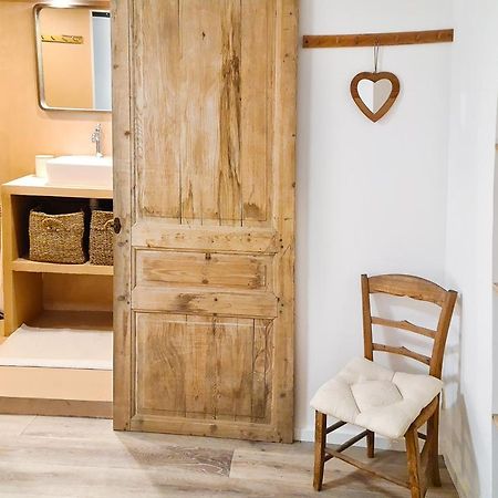 Le Petit Cocon De Chateau Chalon Eksteriør billede